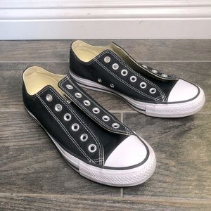 Converse Chuck Taylor Low Top Black Size 8, NEEDS LACES